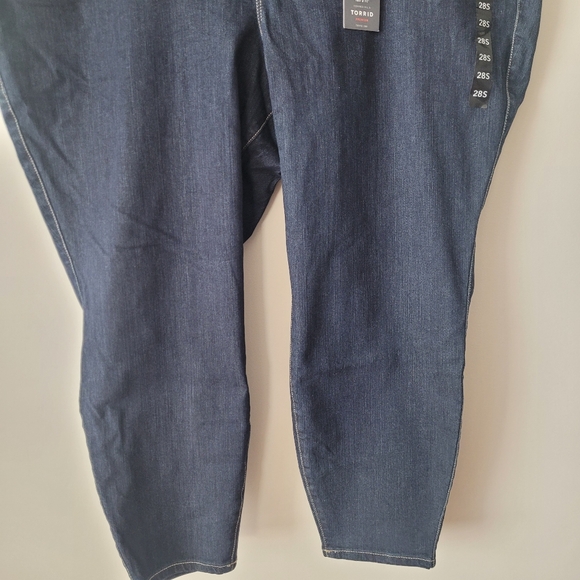 NWT Torrid Premium Stretch Jegging Dark Seas Wash Ankle Length Brand  Size 28 - Picture 7 of 11